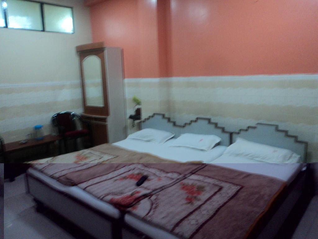 Hotel Jyoti Varanasi Ruang foto