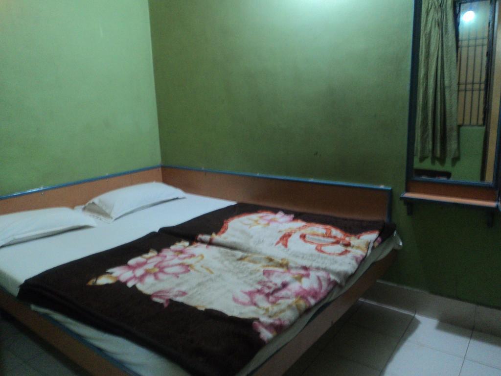 Hotel Jyoti Varanasi Bagian luar foto