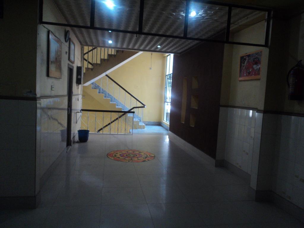 Hotel Jyoti Varanasi Bagian luar foto
