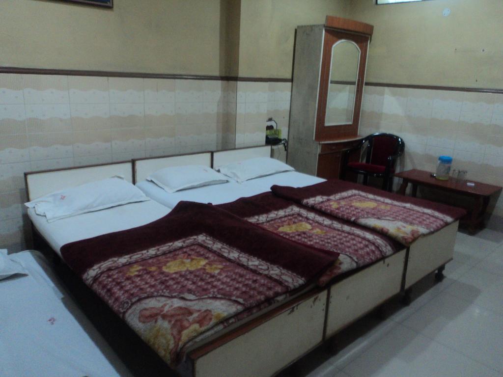 Hotel Jyoti Varanasi Ruang foto
